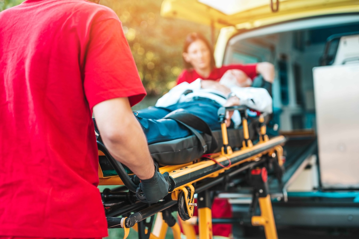 De ce să suni la M Ambulanță când ai o problemă medicală? Pentru că avem profesioniști adevărați și putem oferi, la nevoie, servicii medicale integrate