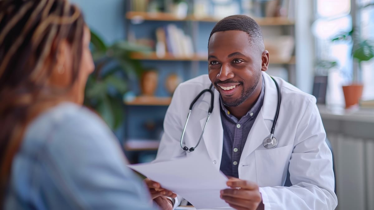 În ce situații este necesar să te duci să te consulte medicul internist 