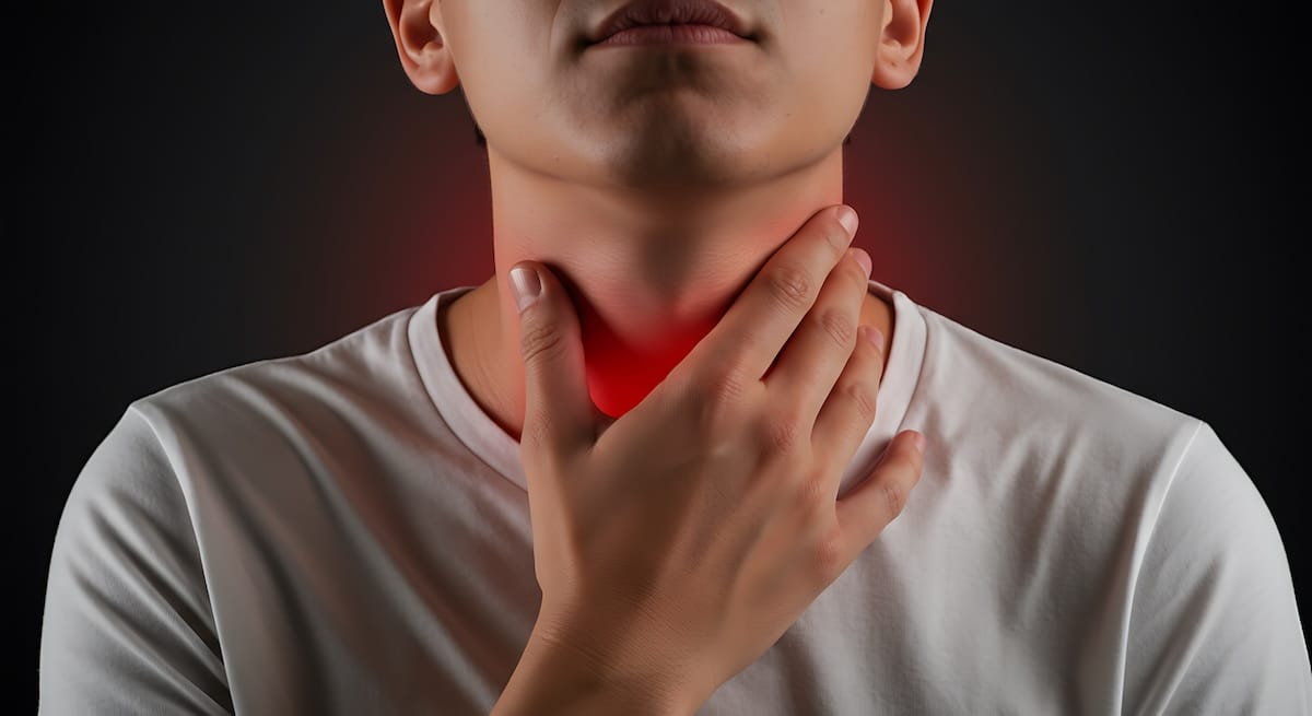 Faringita, infecție virală sau bacteriană? Nu știi ce problemă ai? Vino la ORL, pentru consultație și tratament!